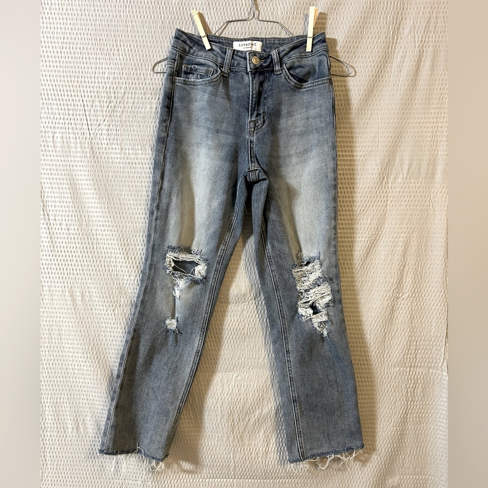 Lovervet by Vervet Juniors Light Wash Distressed Straight leg Jeans
